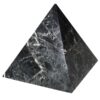 The Lg.black Marble Pyramid gives to your room the perfect look