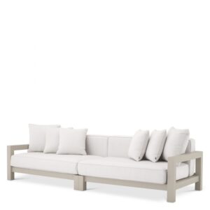 Standing out by a sleek design with simple lines, Sofa Cap-Antibes adds contemporary style to your outdoor décor.